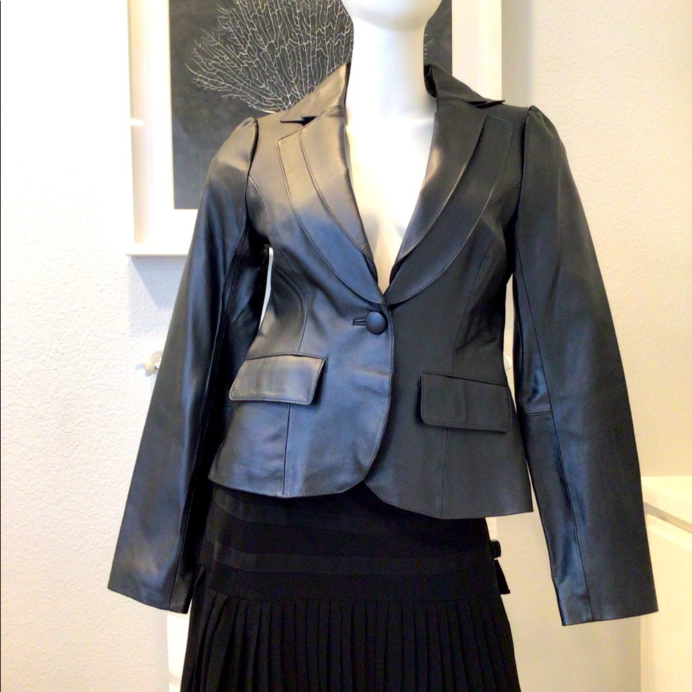Blazer style fitted leather jacket